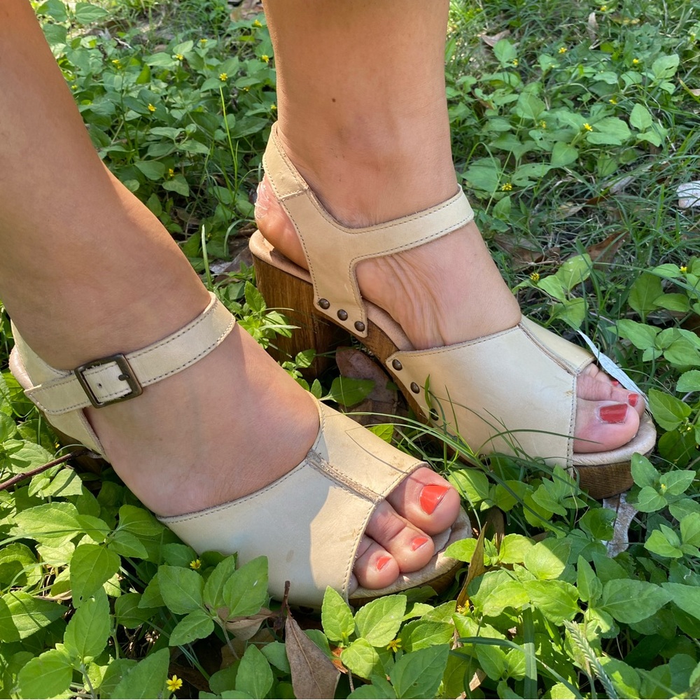 Ten Points clogs